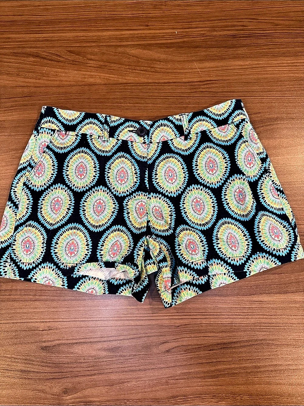 Crown & Ivy Women's Patterned High Waist Shorts Size 8P